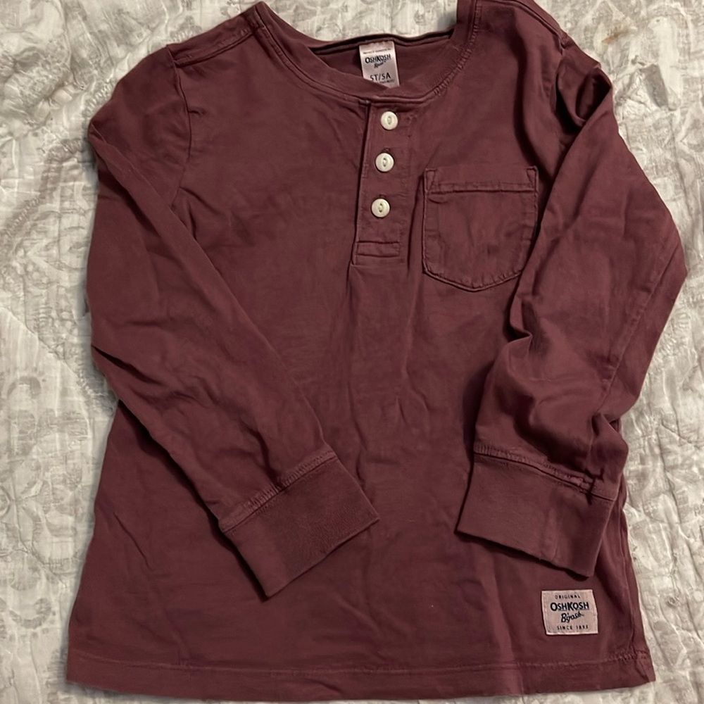 Boy’s Osh Kosh long sleeve t-shirt